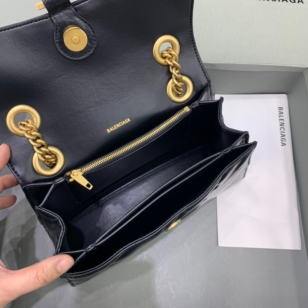 016 60123183;70123199 size 25x15x9.5cm;size 31x20x12cm