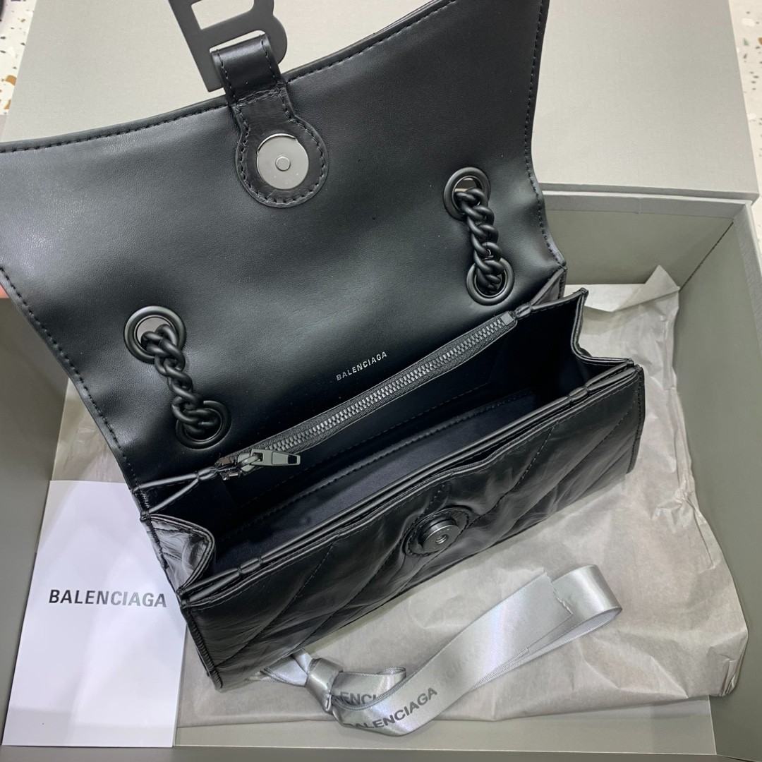 014 60123183;70123199 size 25x15x9.5cm;size 31x20x12cm