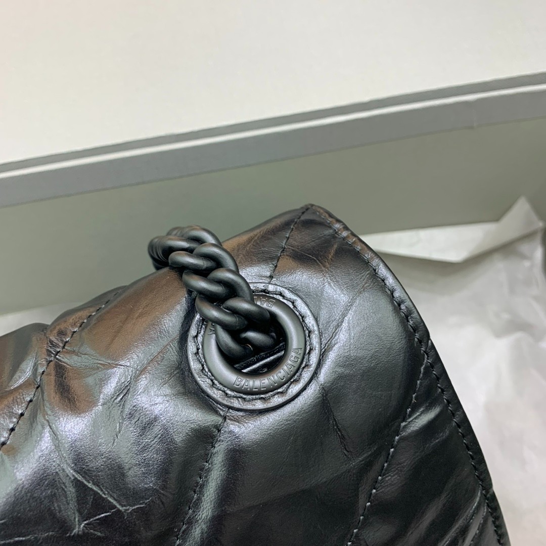 014 60123183;70123199 size 25x15x9.5cm;size 31x20x12cm
