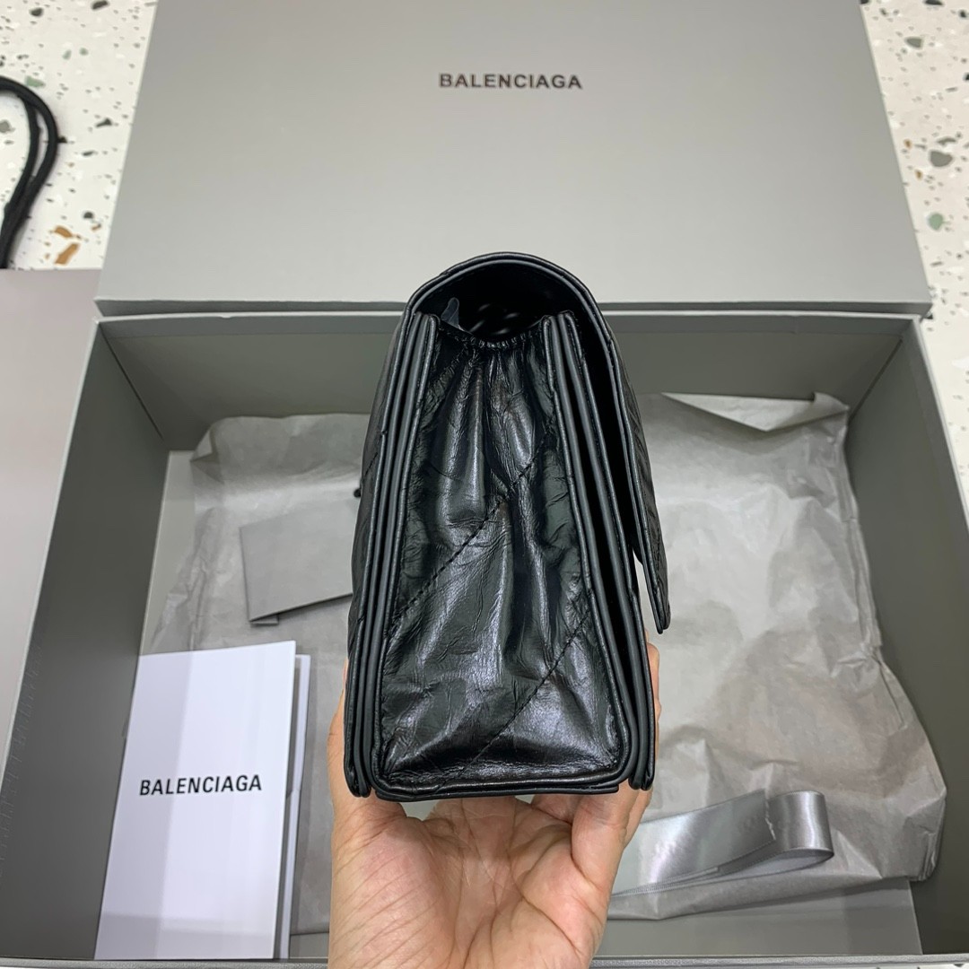 014 60123183;70123199 size 25x15x9.5cm;size 31x20x12cm