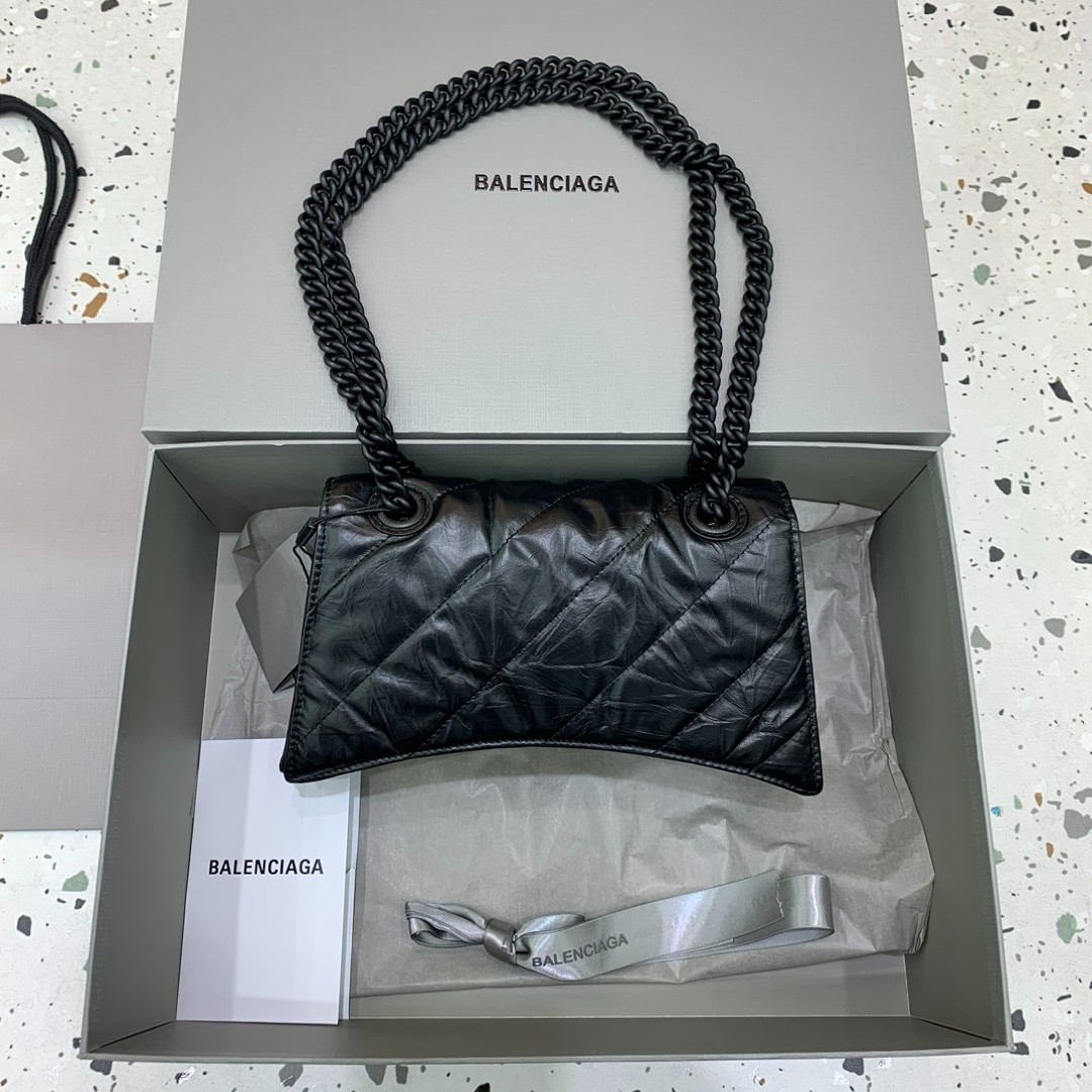 014 60123183;70123199 size 25x15x9.5cm;size 31x20x12cm