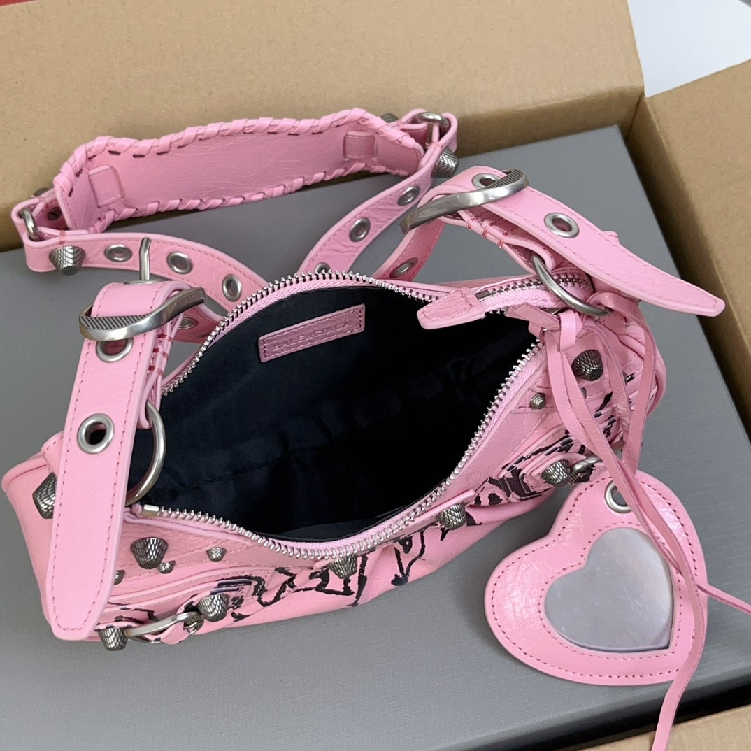 011 78123209 size 26x16x10cm