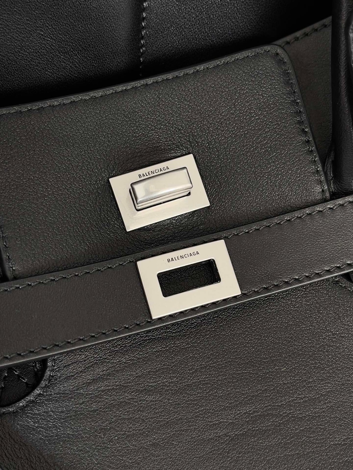 002 size 25.9x28.9x16cm