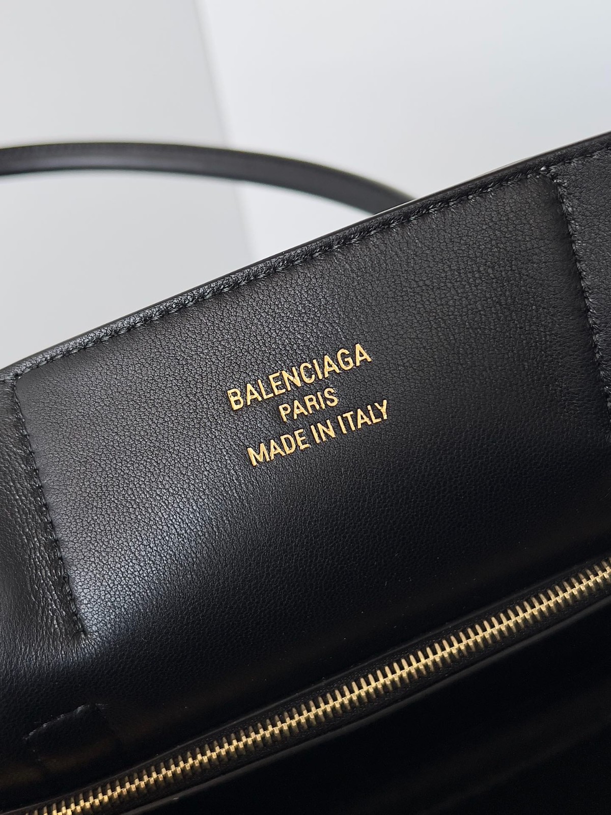 001 size 25.9x28.9x16cm