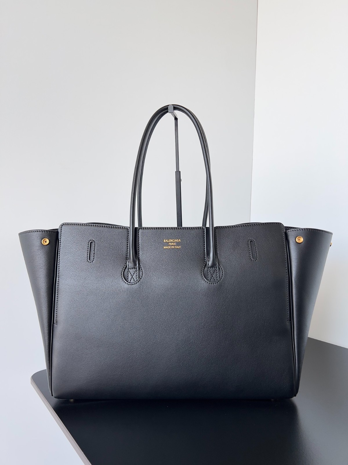 001 size 25.9x28.9x16cm