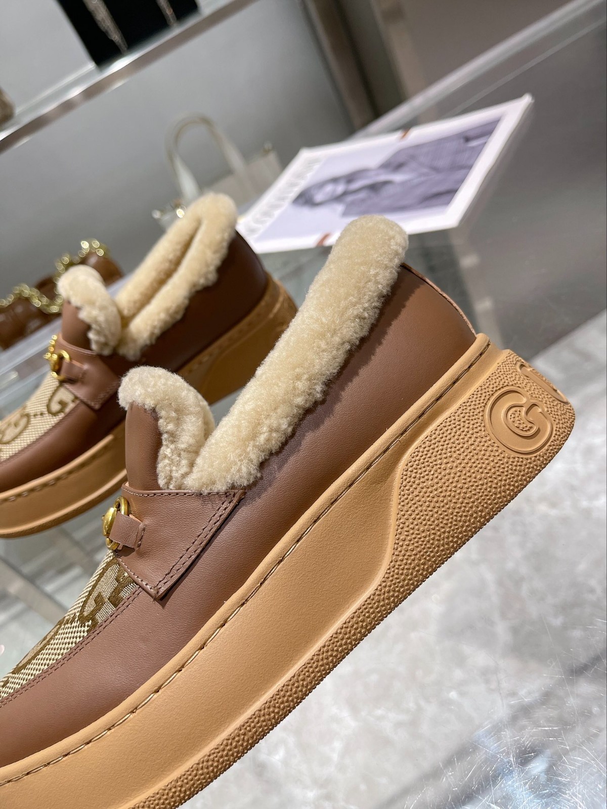 021 30123108 size 35-42
