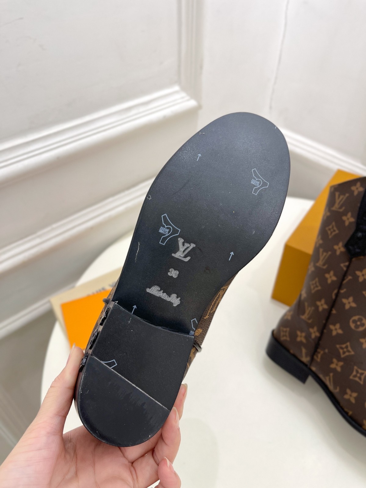 089 45123148 size 35-46