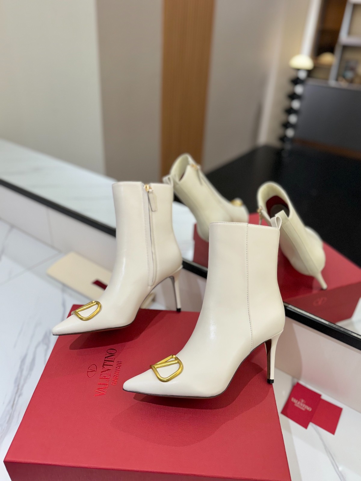 002 40123133 size 35-42