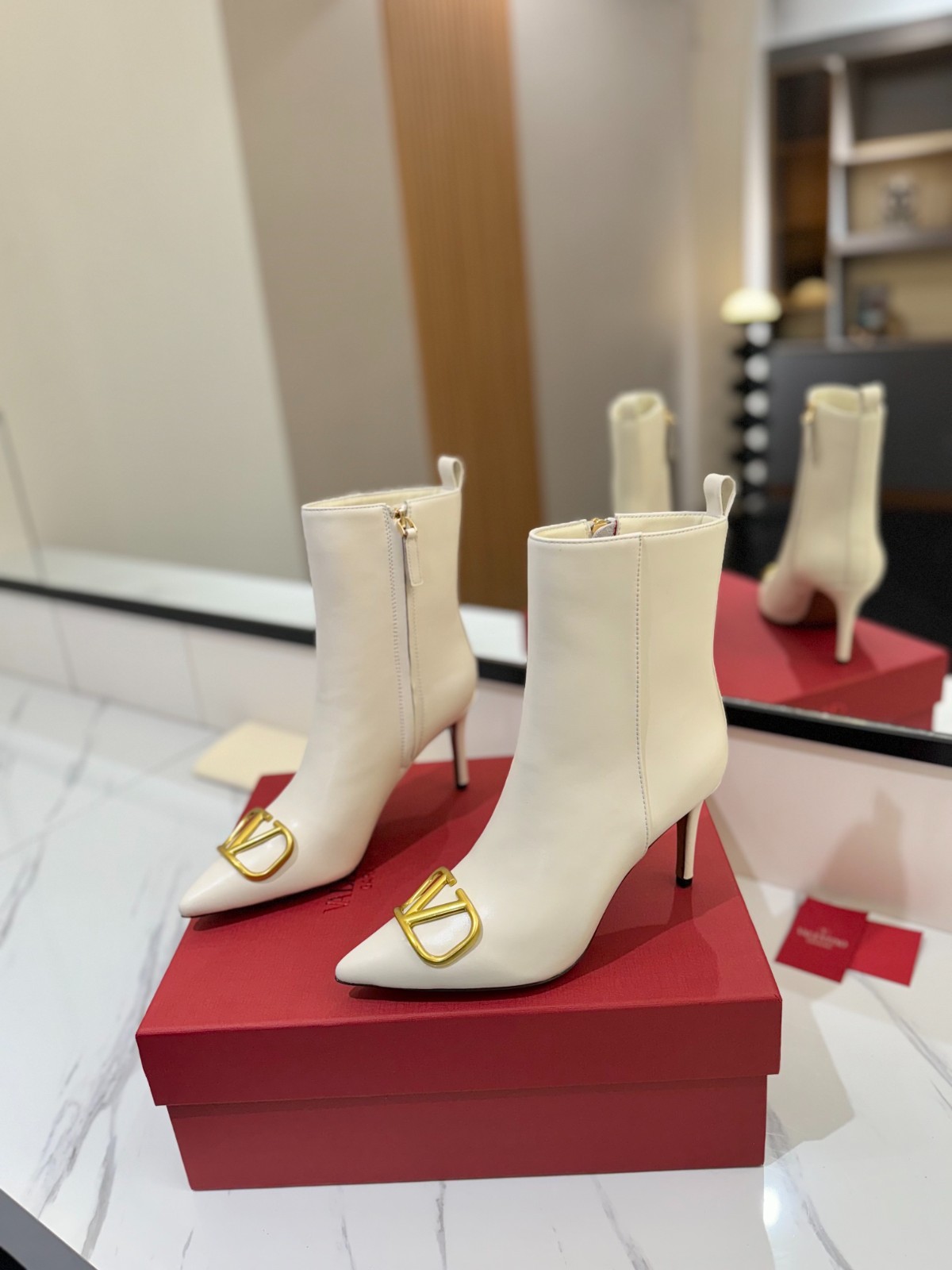 002 40123133 size 35-42