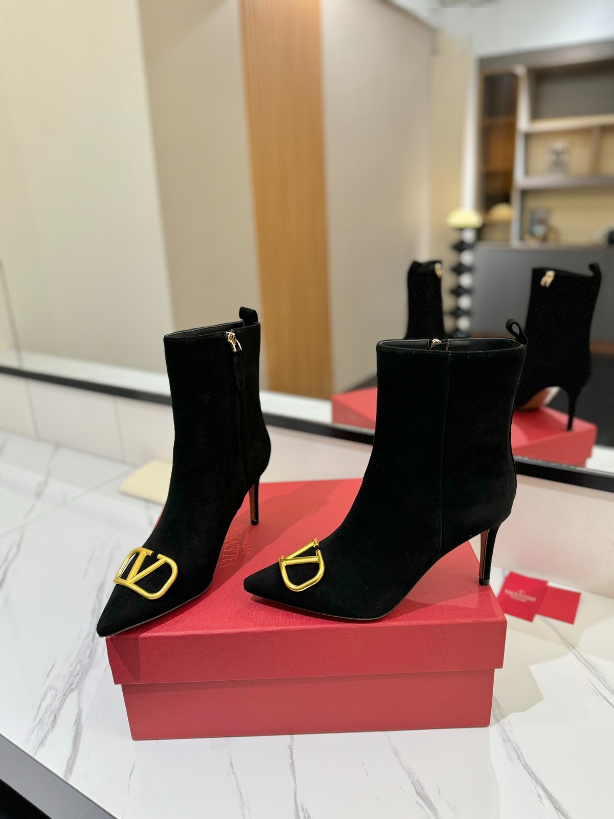 001 40123133 size 35-42