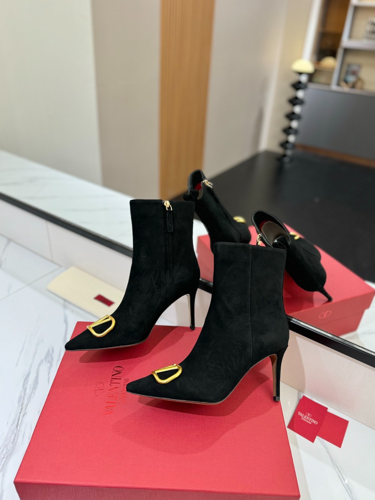 001 40123133 size 35-42