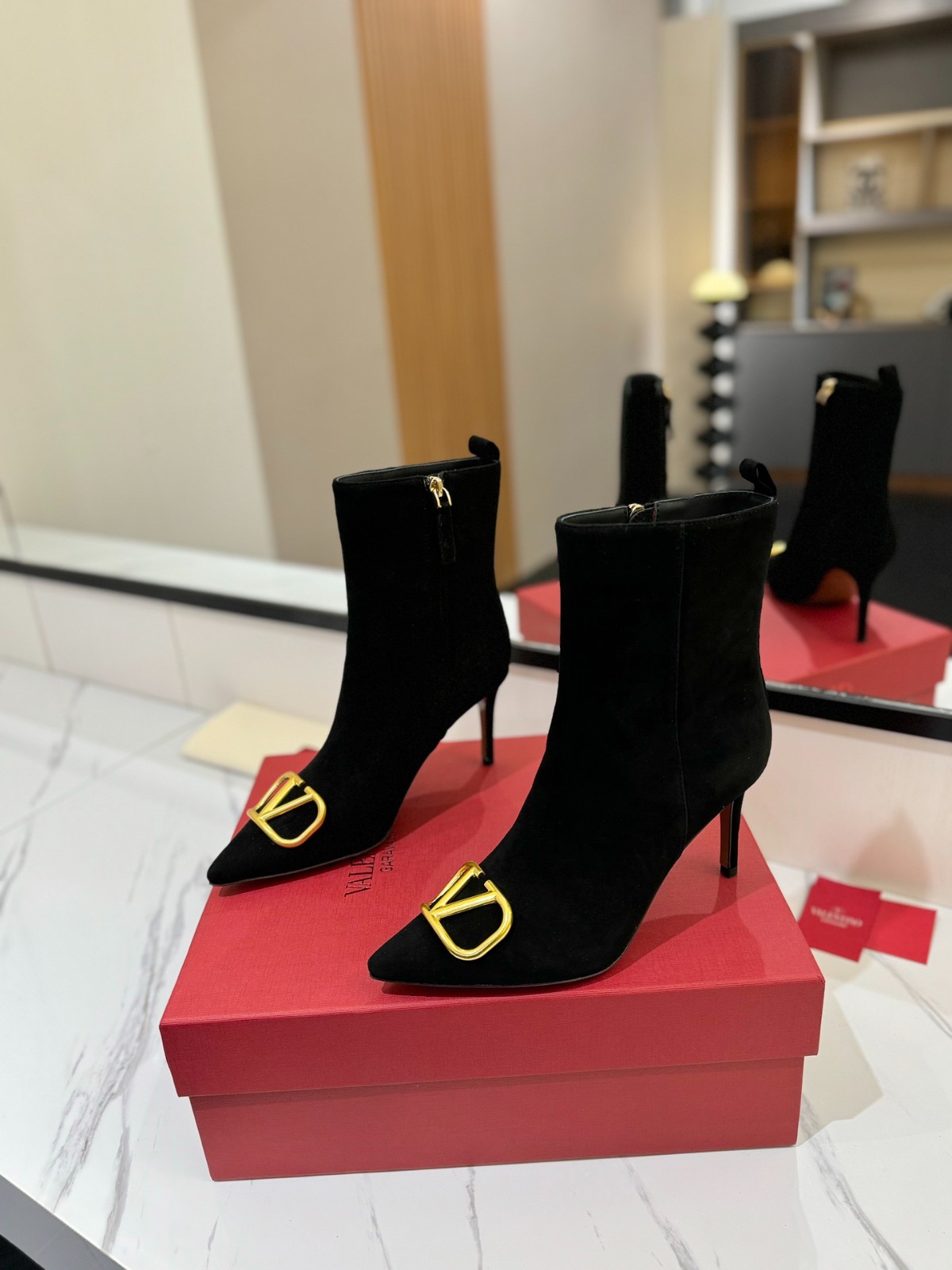 001 40123133 size 35-42
