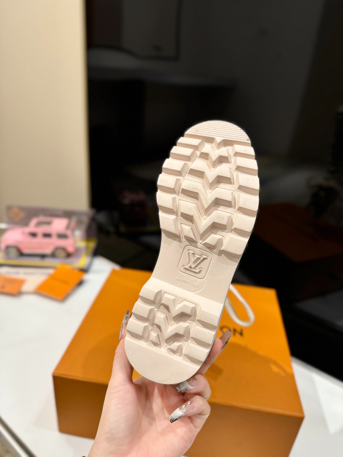 071 40123132 size 35-42