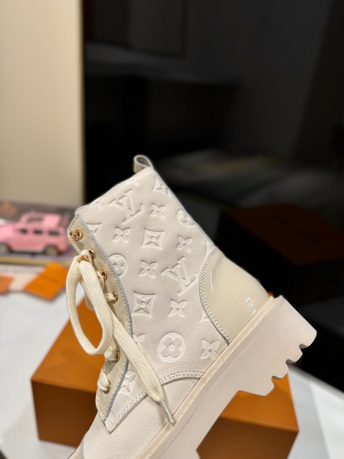 071 40123132 size 35-42