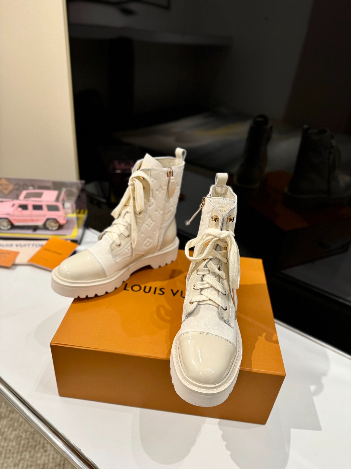 071 40123132 size 35-42