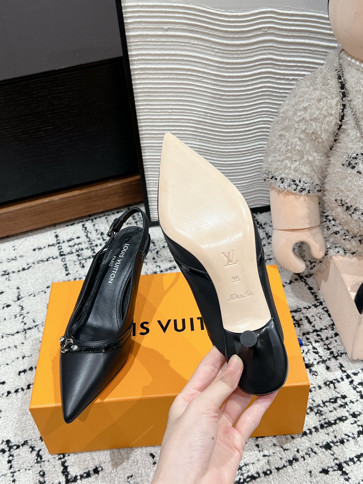 070 36123123 size 35-41