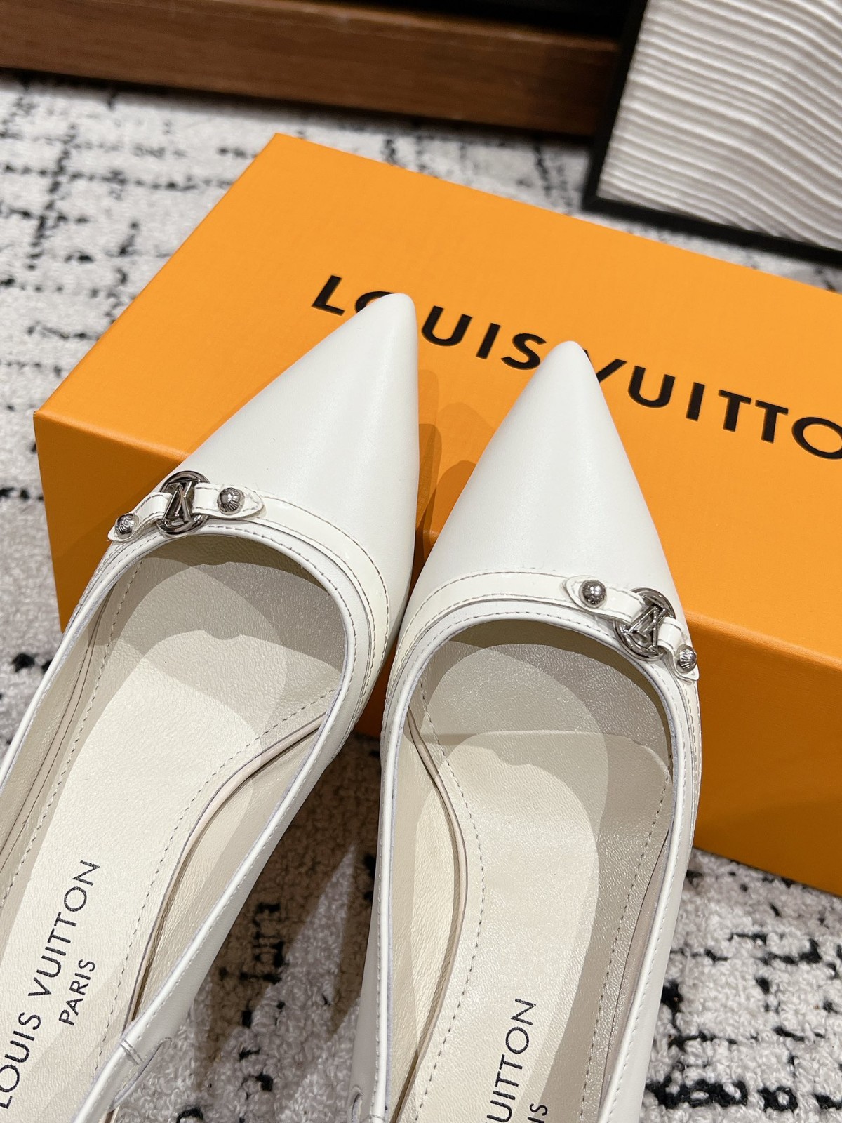 069 36123123 size 35-41