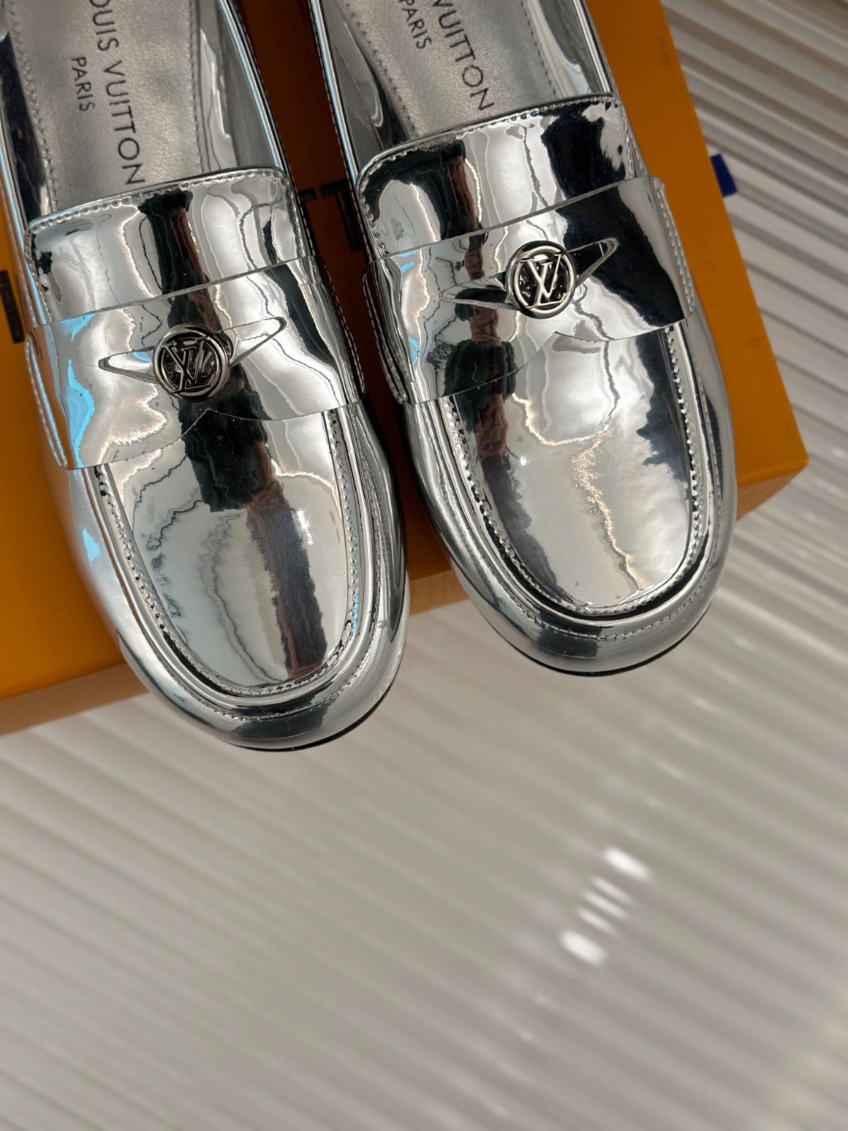 063 32123114 size 35-41