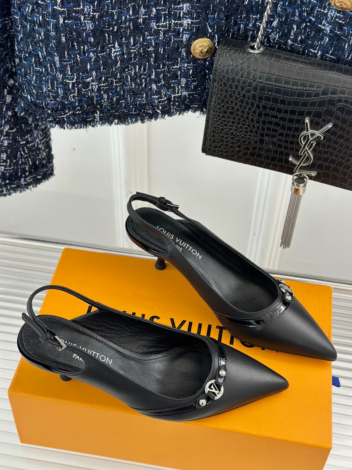 053 33123116 size 35-41