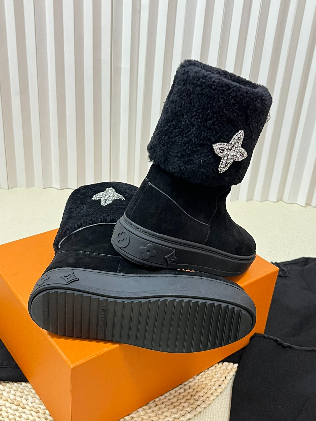 034 40123133 size 35-40