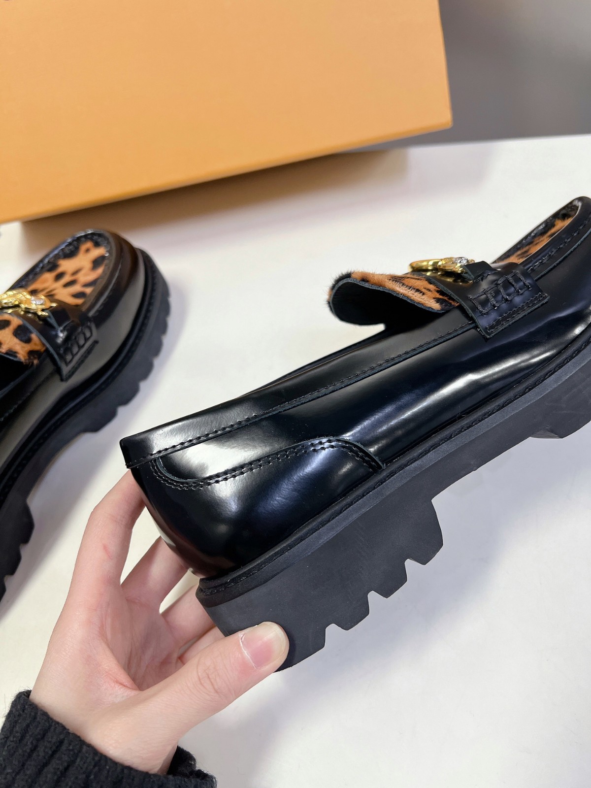 022 38123132 size 35-44