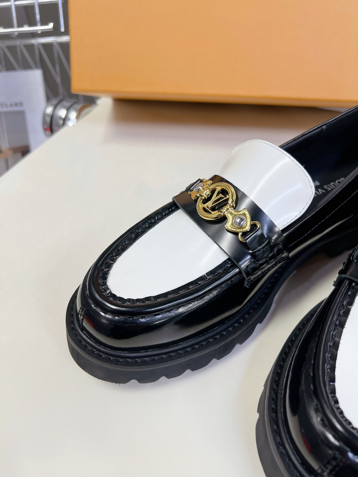 021 38123132 size 35-44