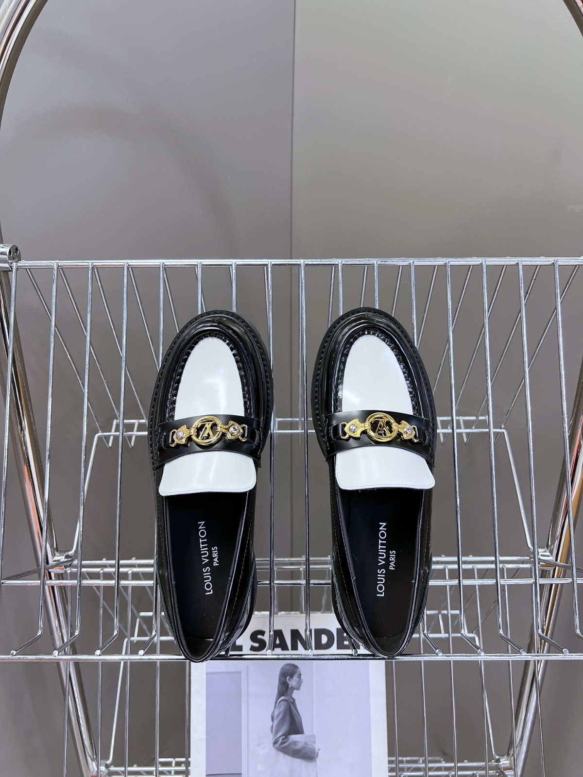 021 38123132 size 35-44