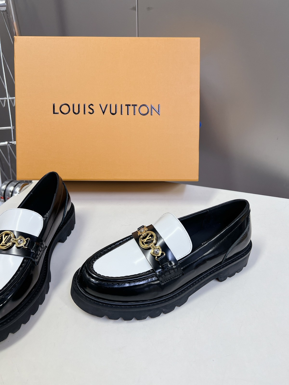 021 38123132 size 35-44