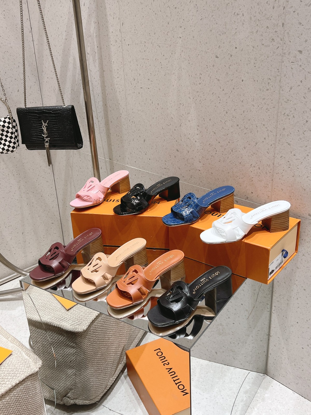 016 30123108 size 35-42