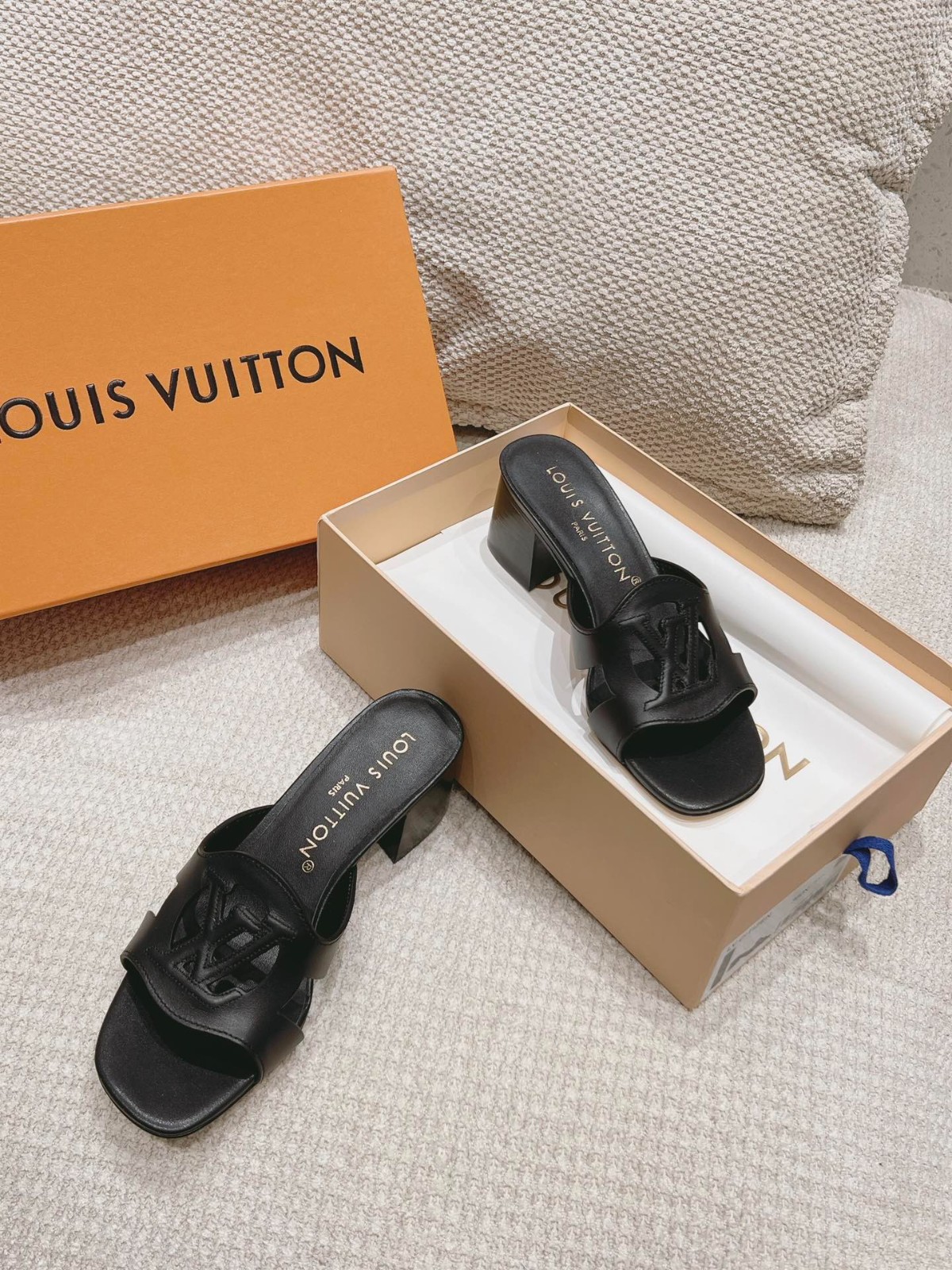 016 30123108 size 35-42