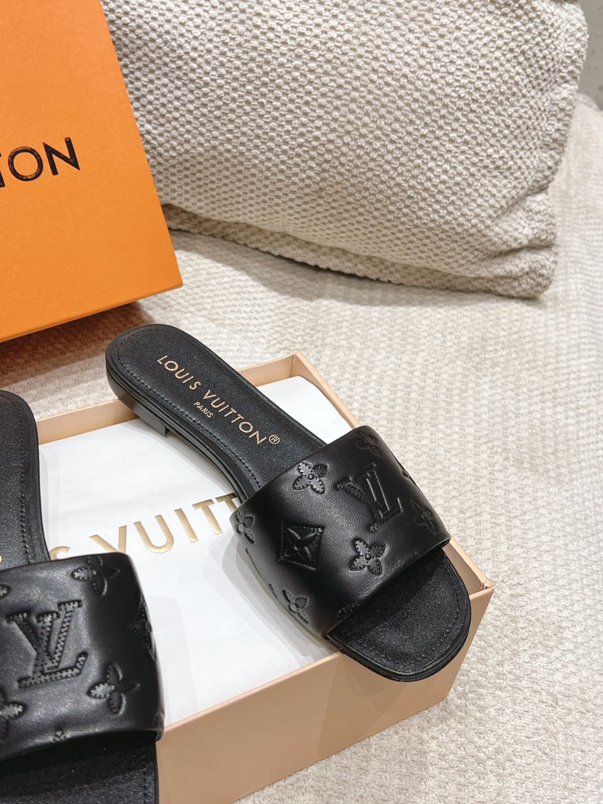 014 30123108 size 35-42
