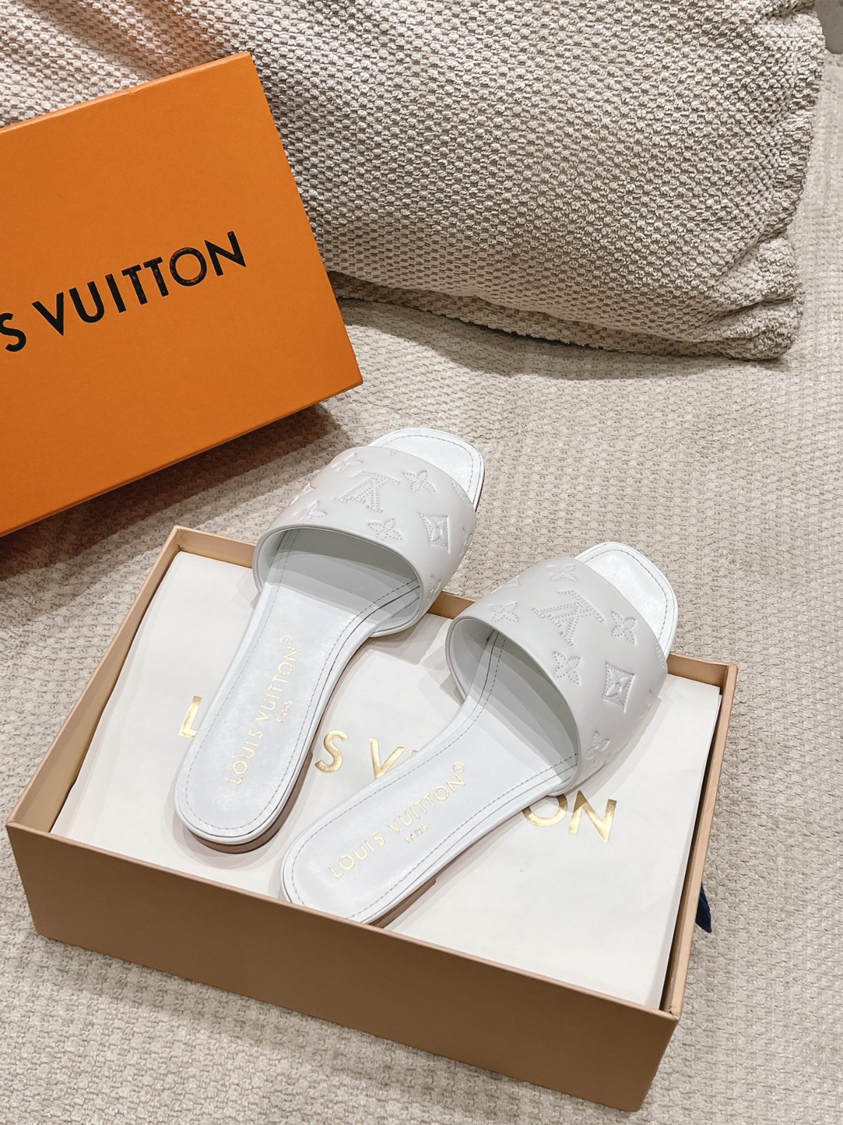 013 30123108 size 35-42