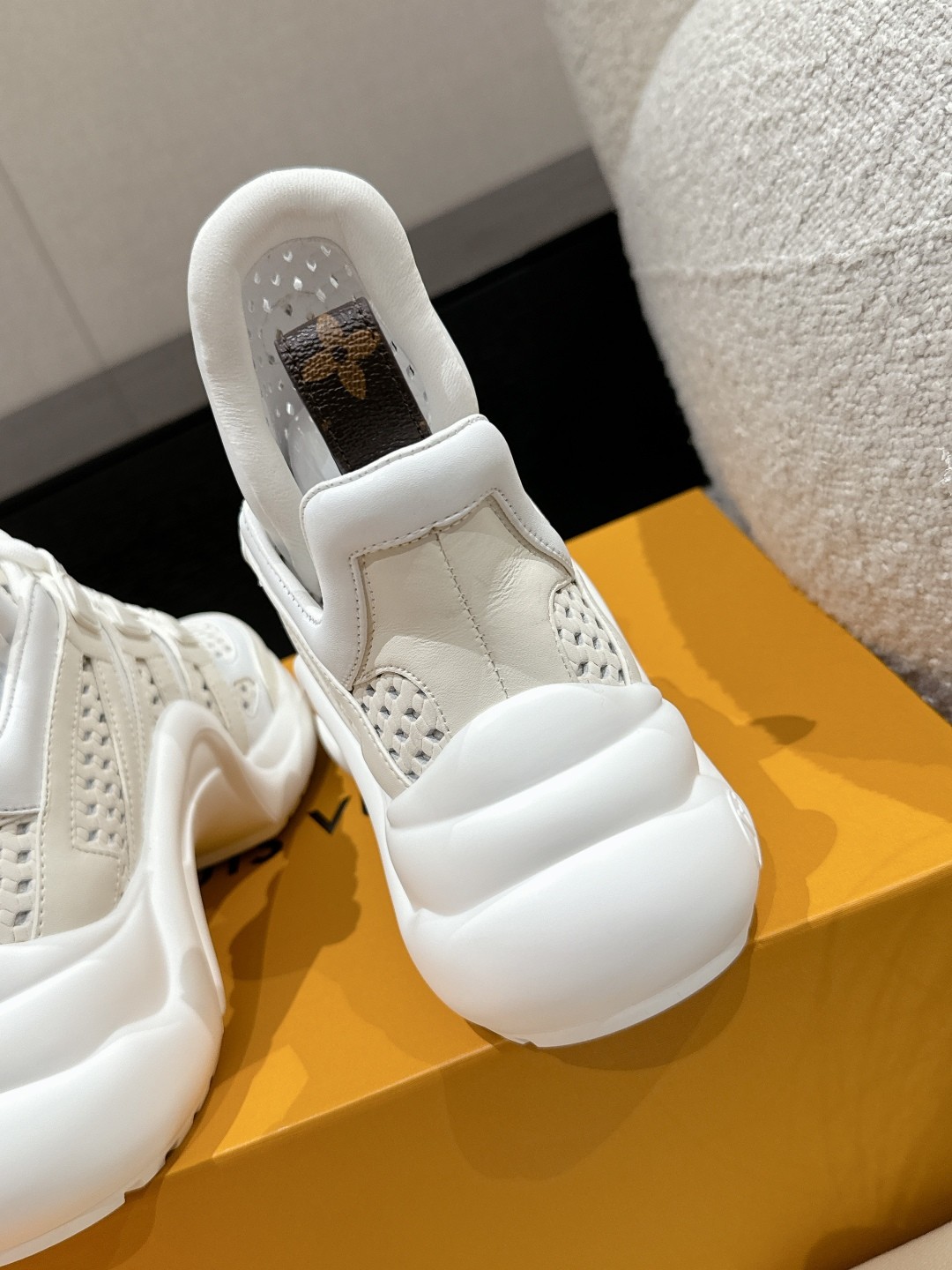 003 42123137 size 35-41