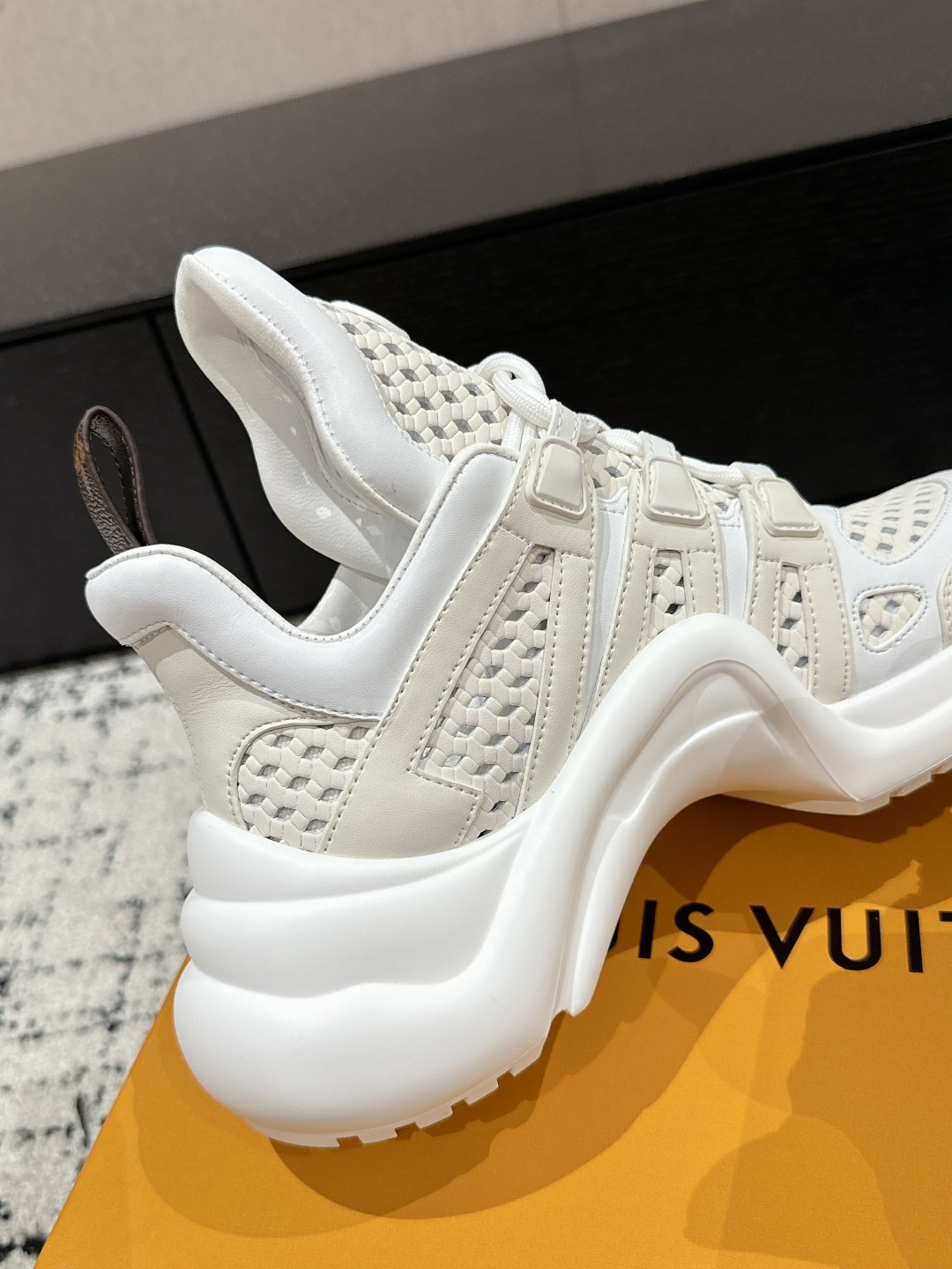 003 42123137 size 35-41
