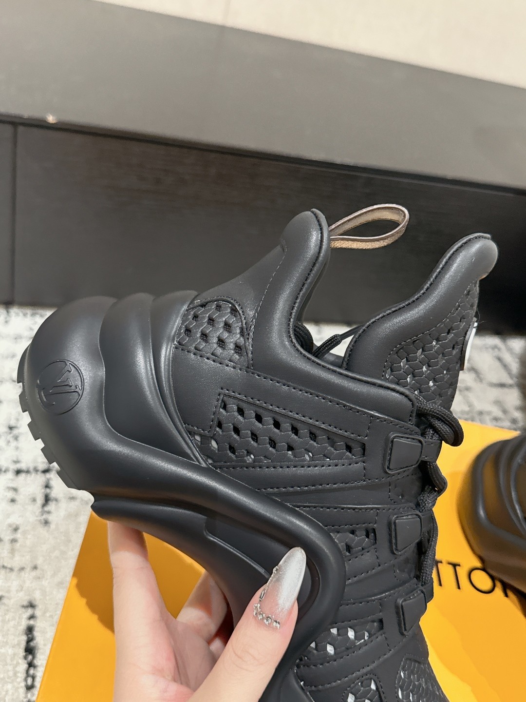 002 42123137 size 35-41