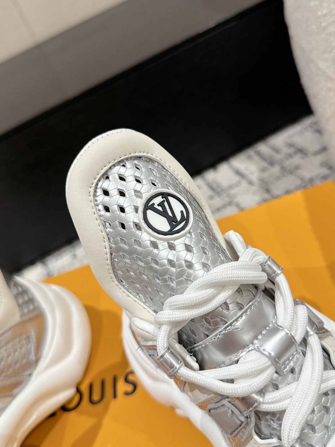 001 42123137 size 35-41
