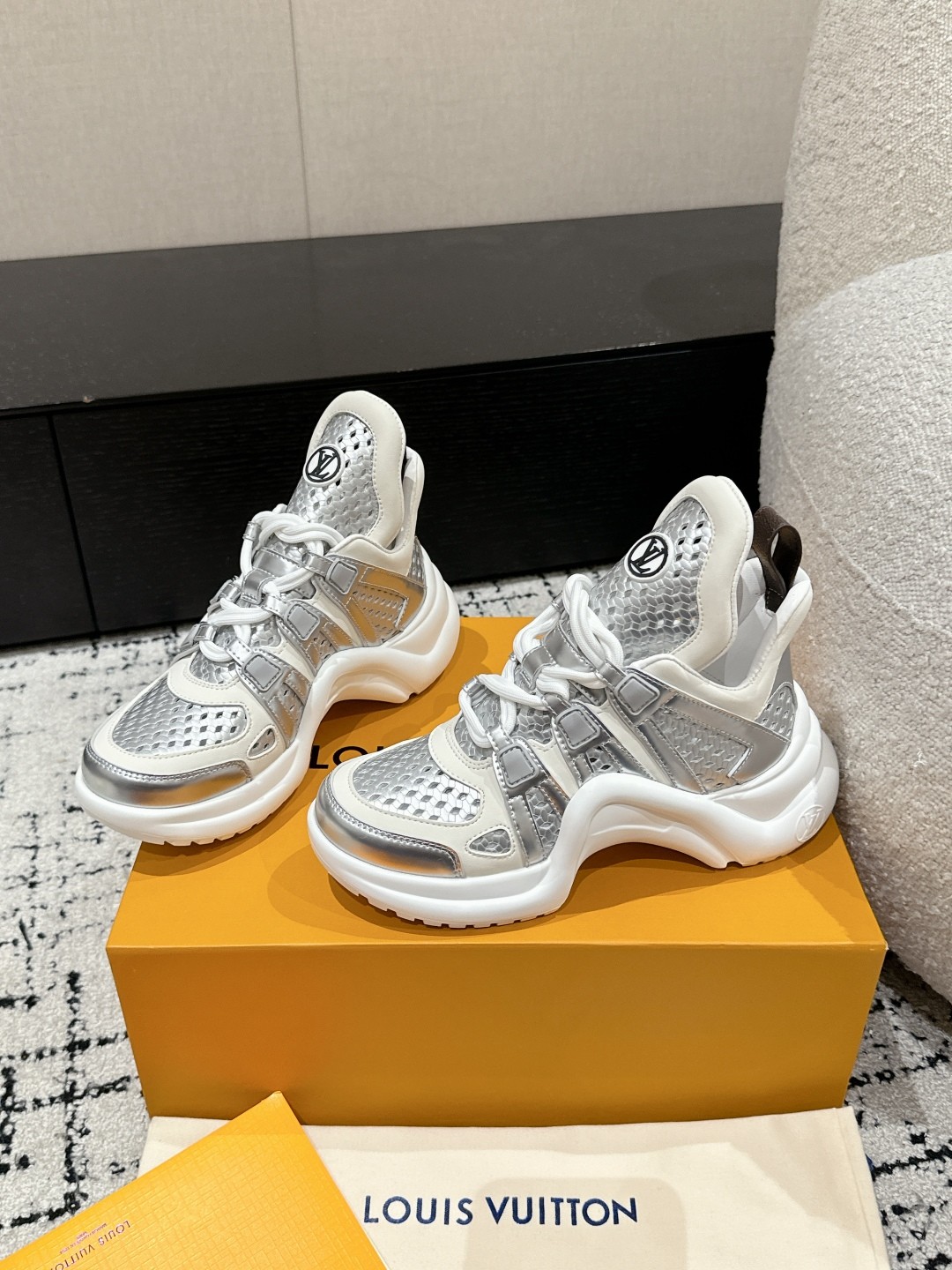 001 42123137 size 35-41