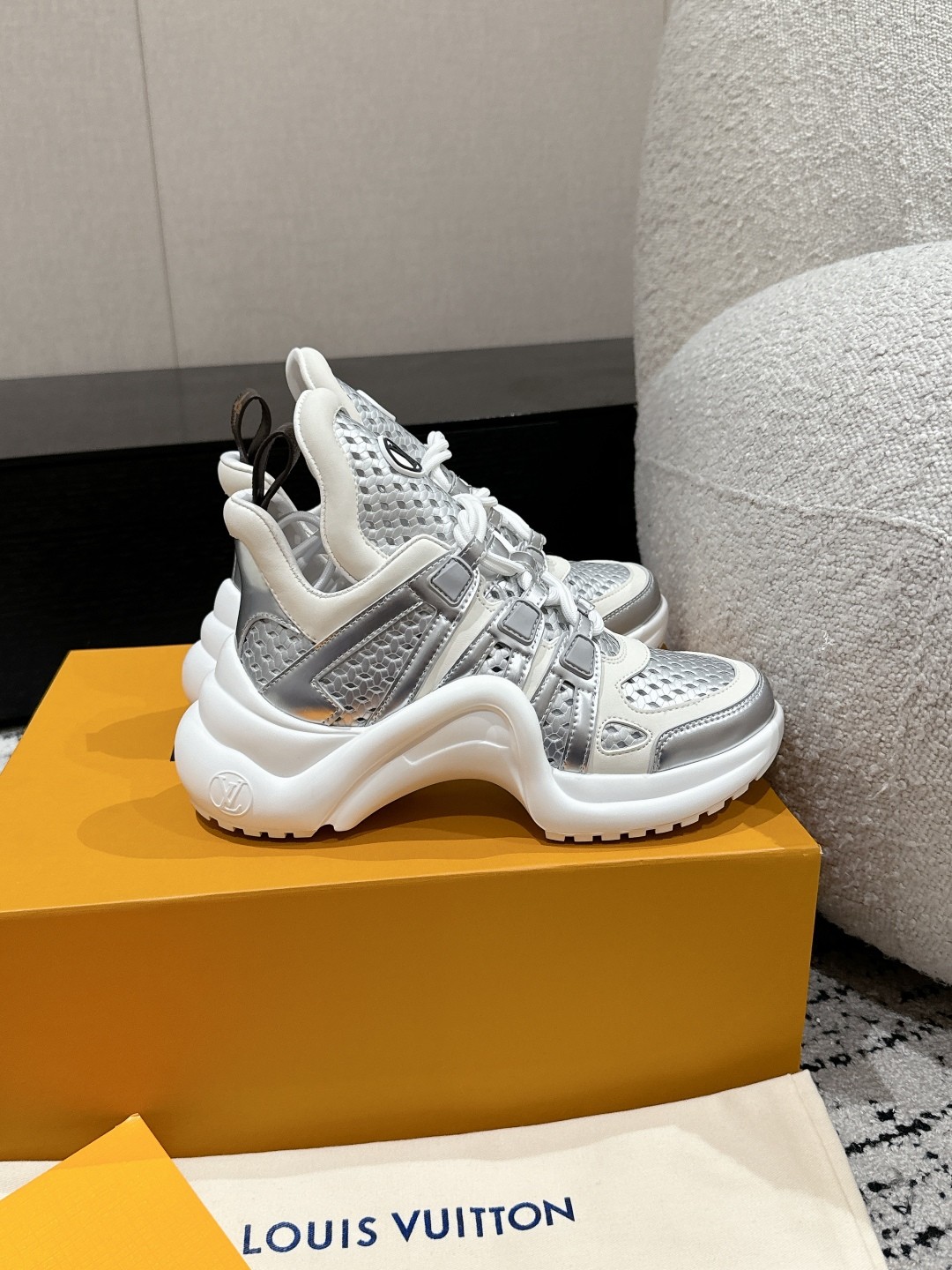 001 42123137 size 35-41