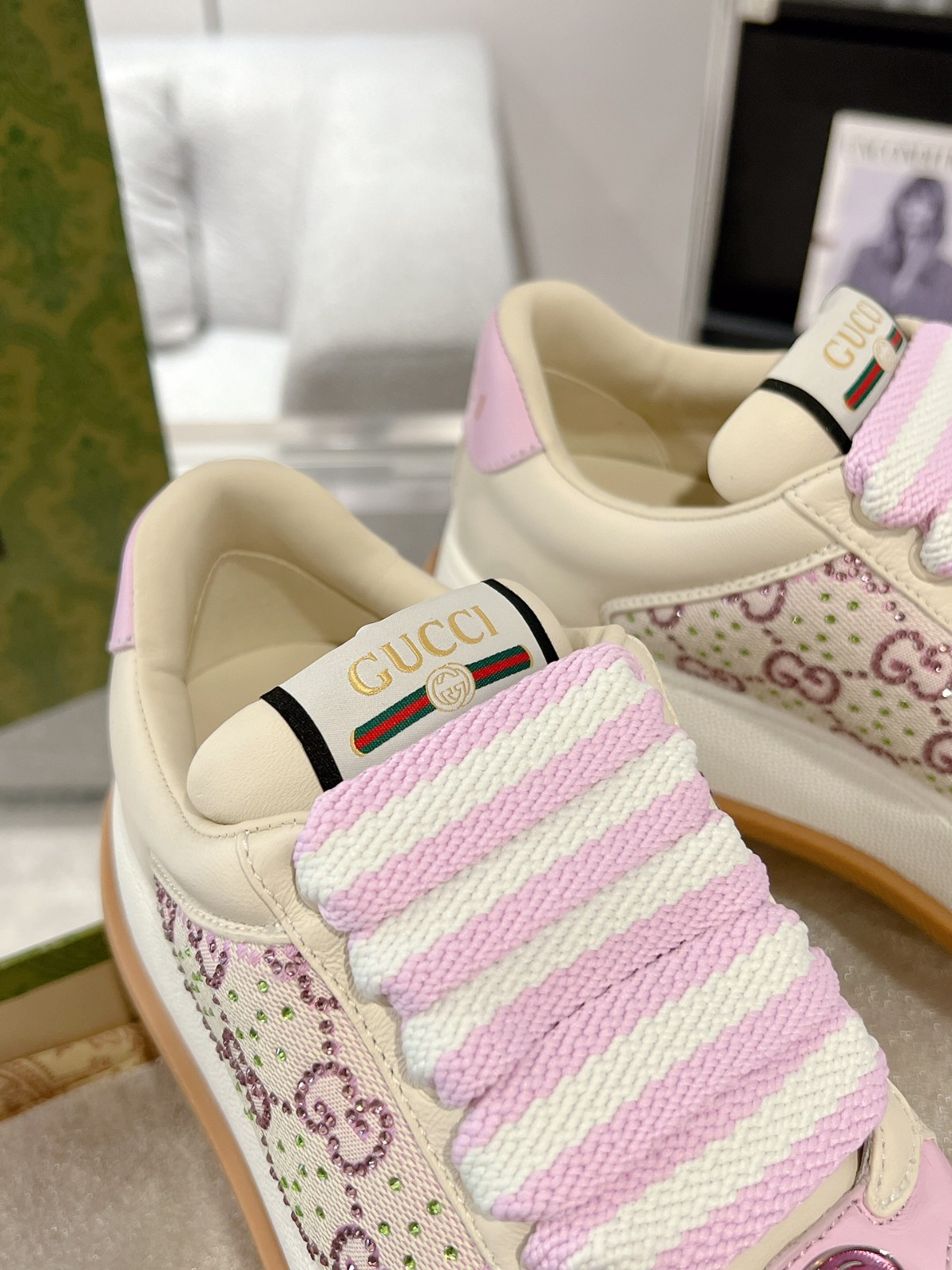008 38123132 size 35-40