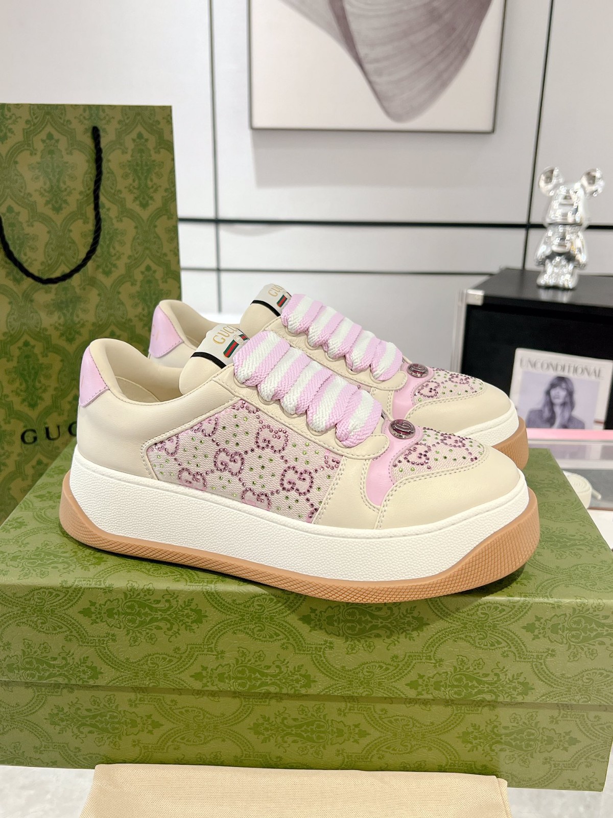 008 38123132 size 35-40