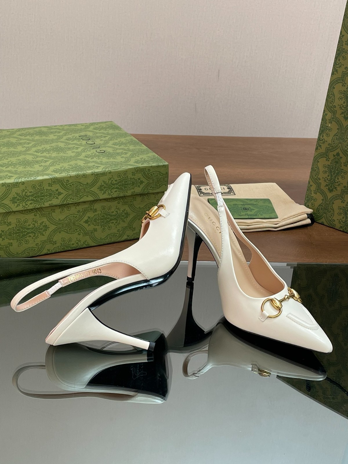 008 32123114 size 35-42