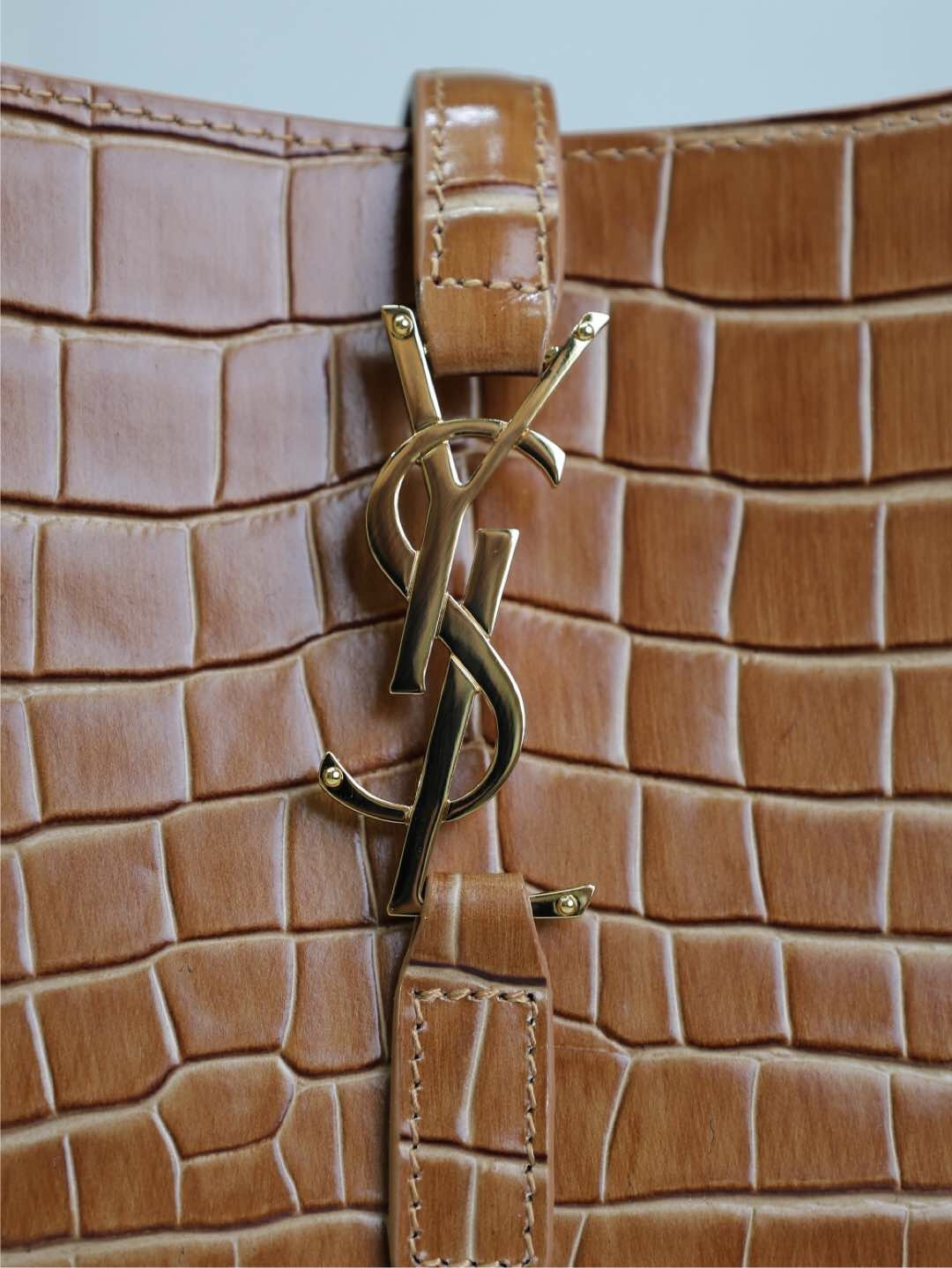 115 YSL 657228