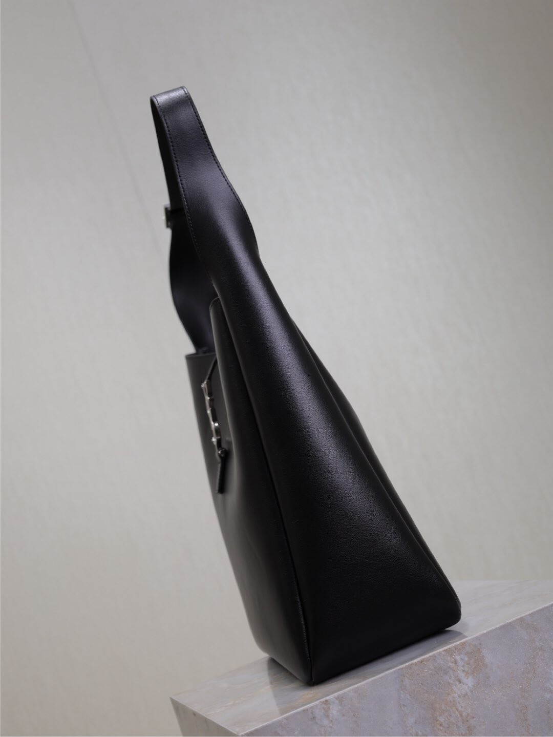 112 YSL 753837