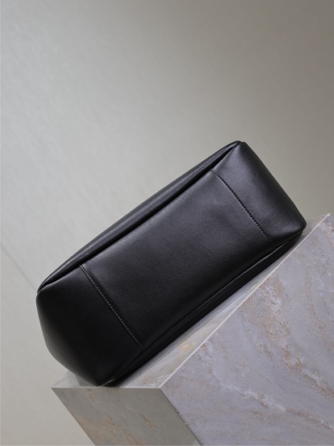 112 YSL 753837