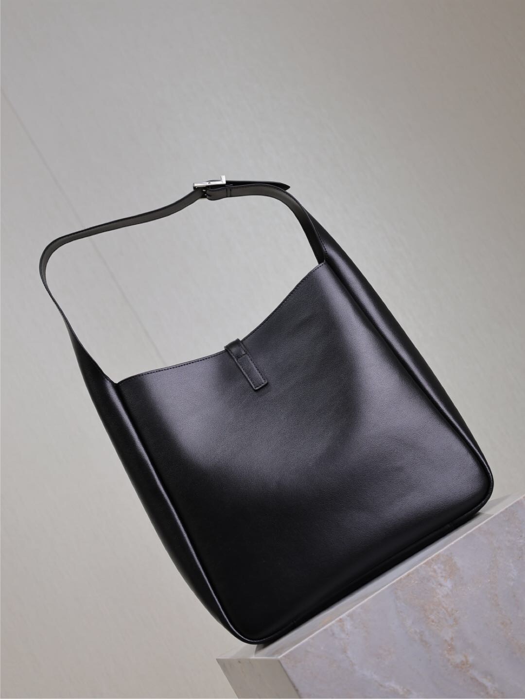 112 YSL 753837