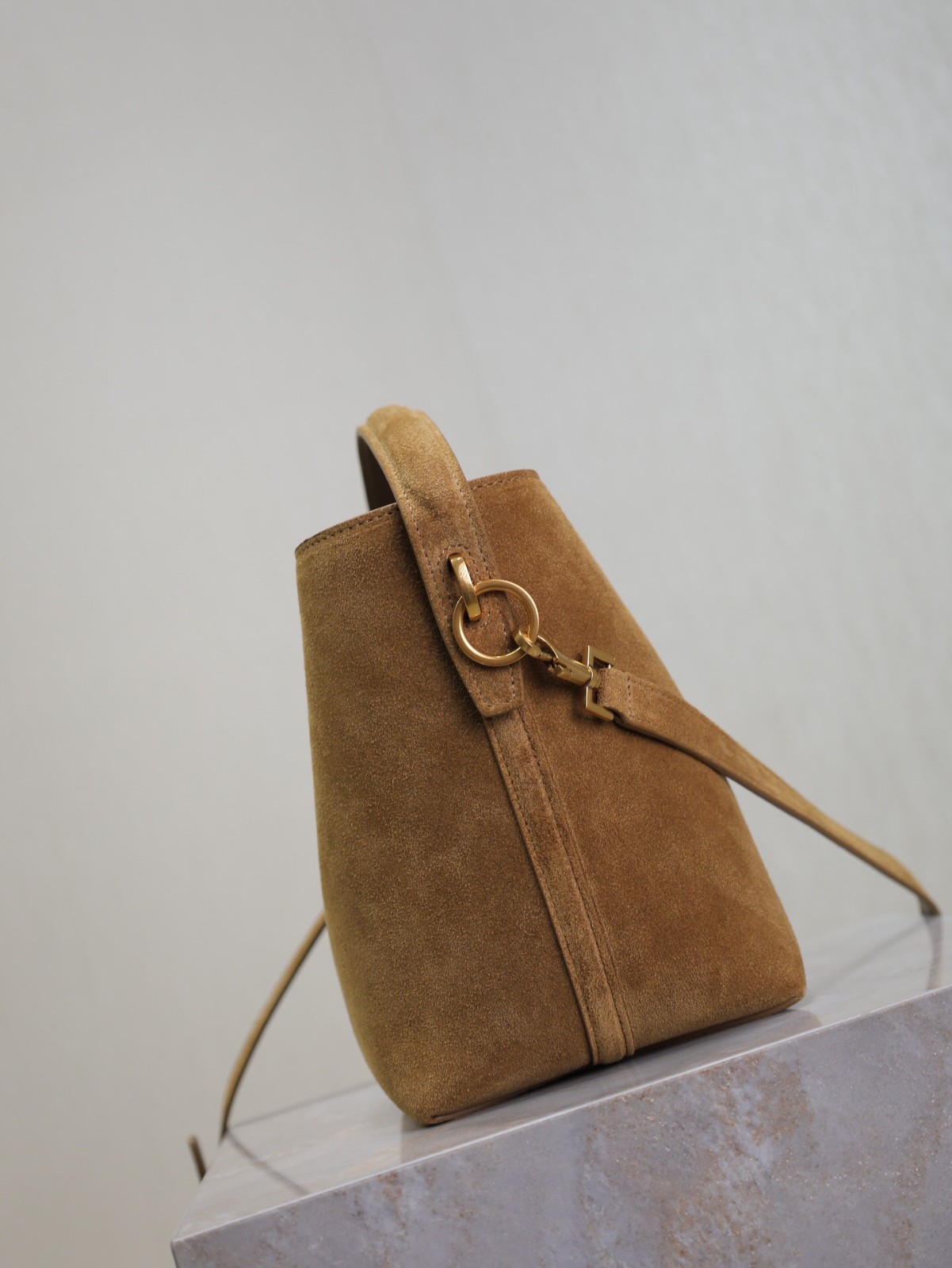 111 YSL 749036
