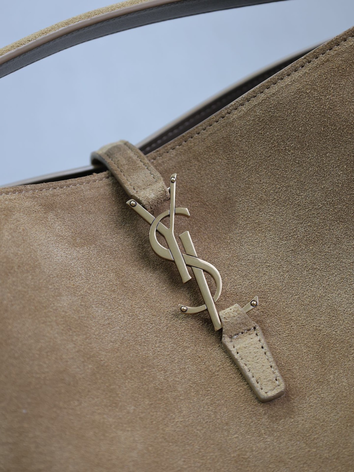 110 YSL 742828