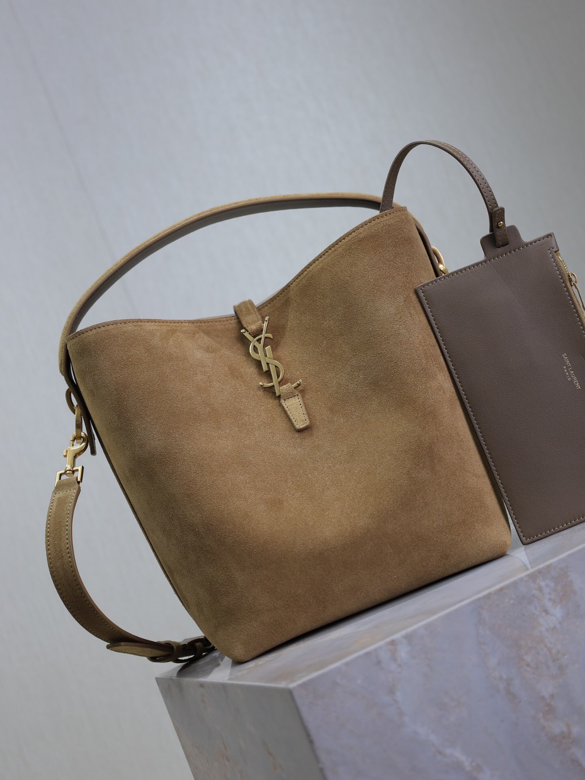 110 YSL 742828