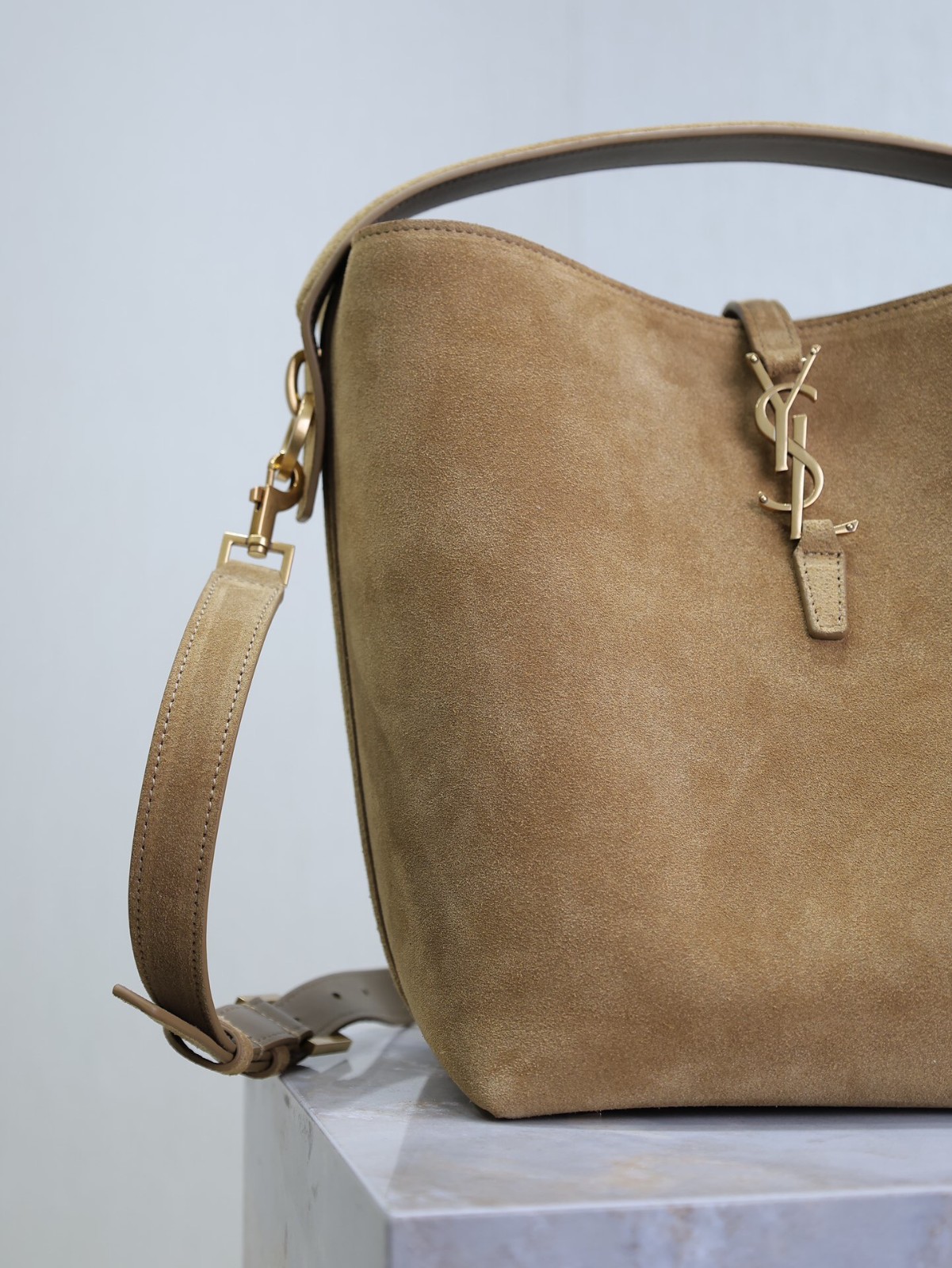110 YSL 742828