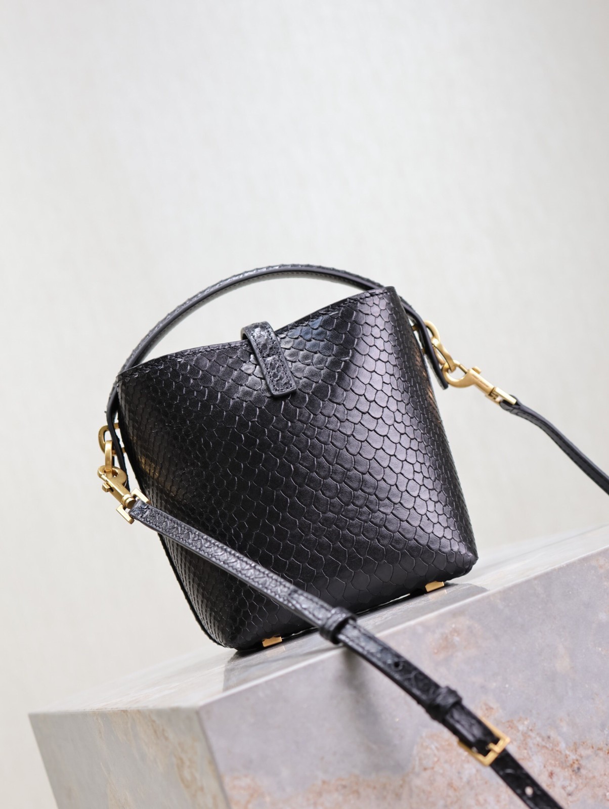108 YSL 765870